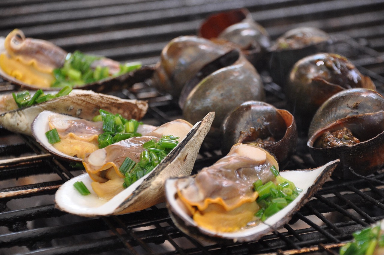 découvrez un festin de fruits de mer frais et savoureux, parfait pour les amateurs de délices marins.