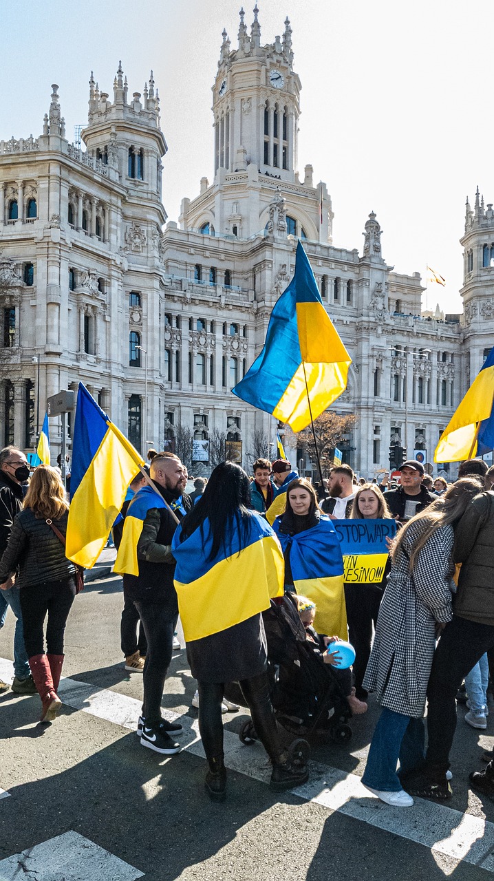 découvrez l'ukraine, un pays riche en histoire et en culture, aux paysages magnifiques et à la gastronomie savoureuse. explorez ses traditions, ses villes vibrantes comme kiev et lviv, et apprenez-en plus sur son parcours contemporain.