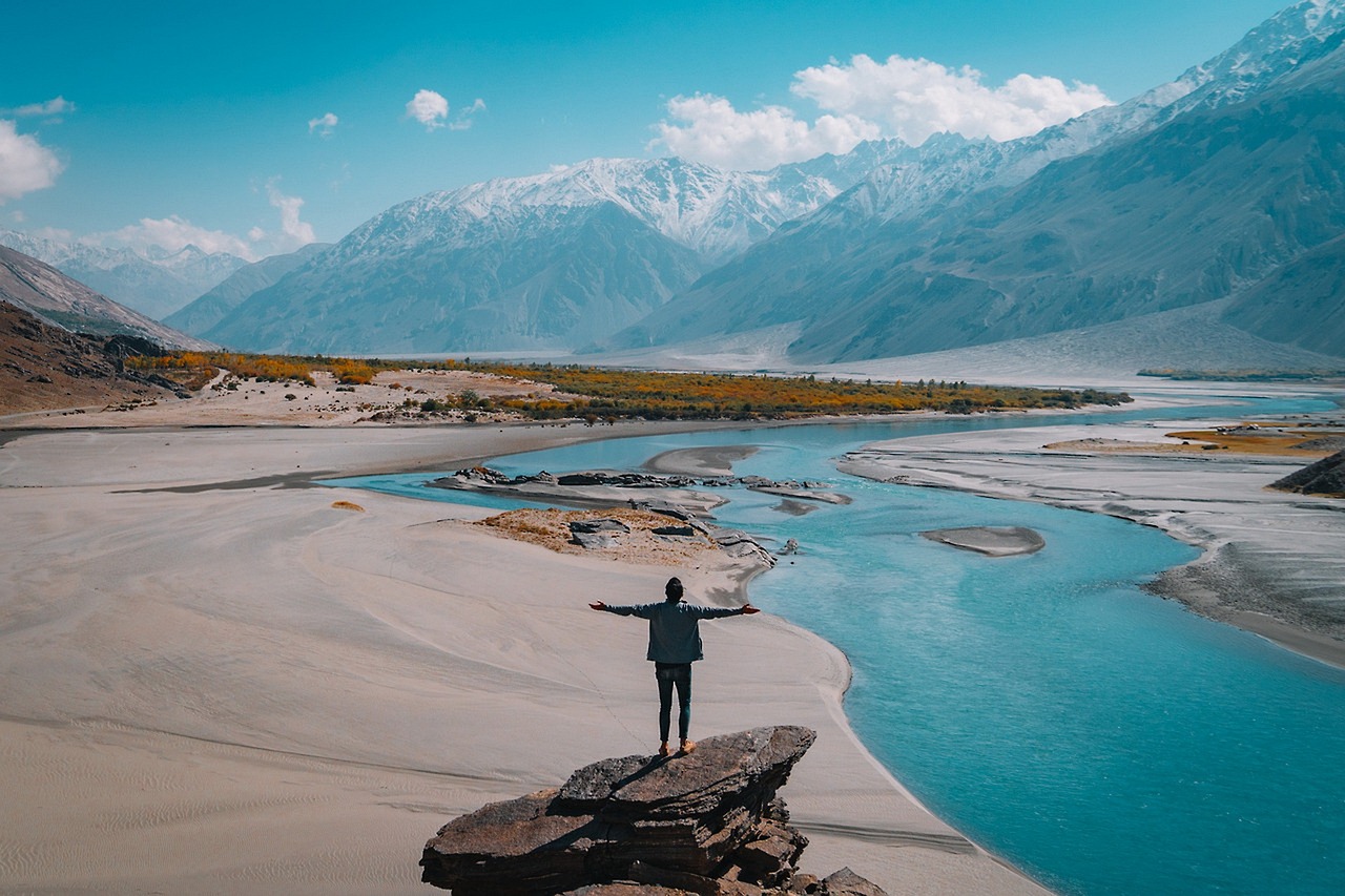découvrez les joyaux du tourisme responsable : des destinations éthiques, des pratiques durables et des conseils pour voyager tout en préservant notre planète. engagez-vous à explorer le monde de manière consciente et respectueuse.