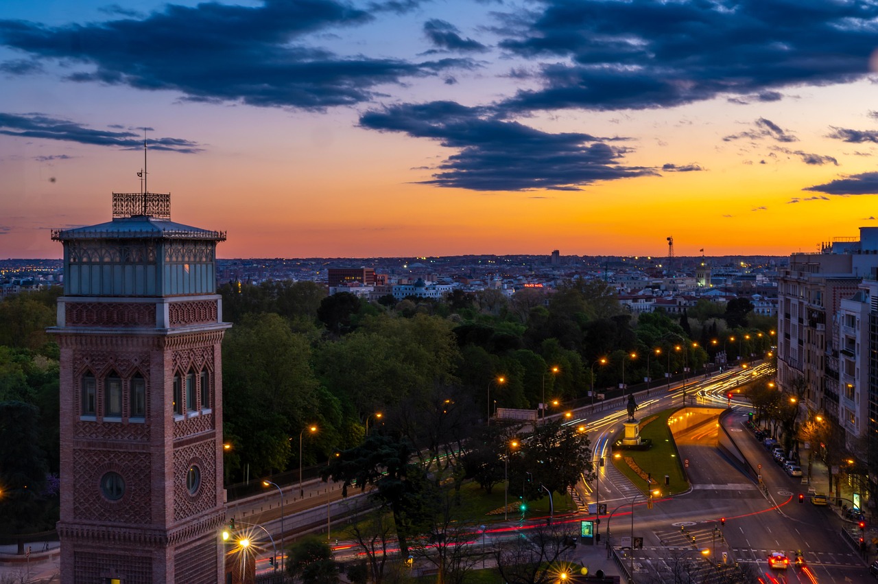 Défi monumentale : reconnaissez-vous ces 10 monuments emblématiques et leurs capitales respectives ?