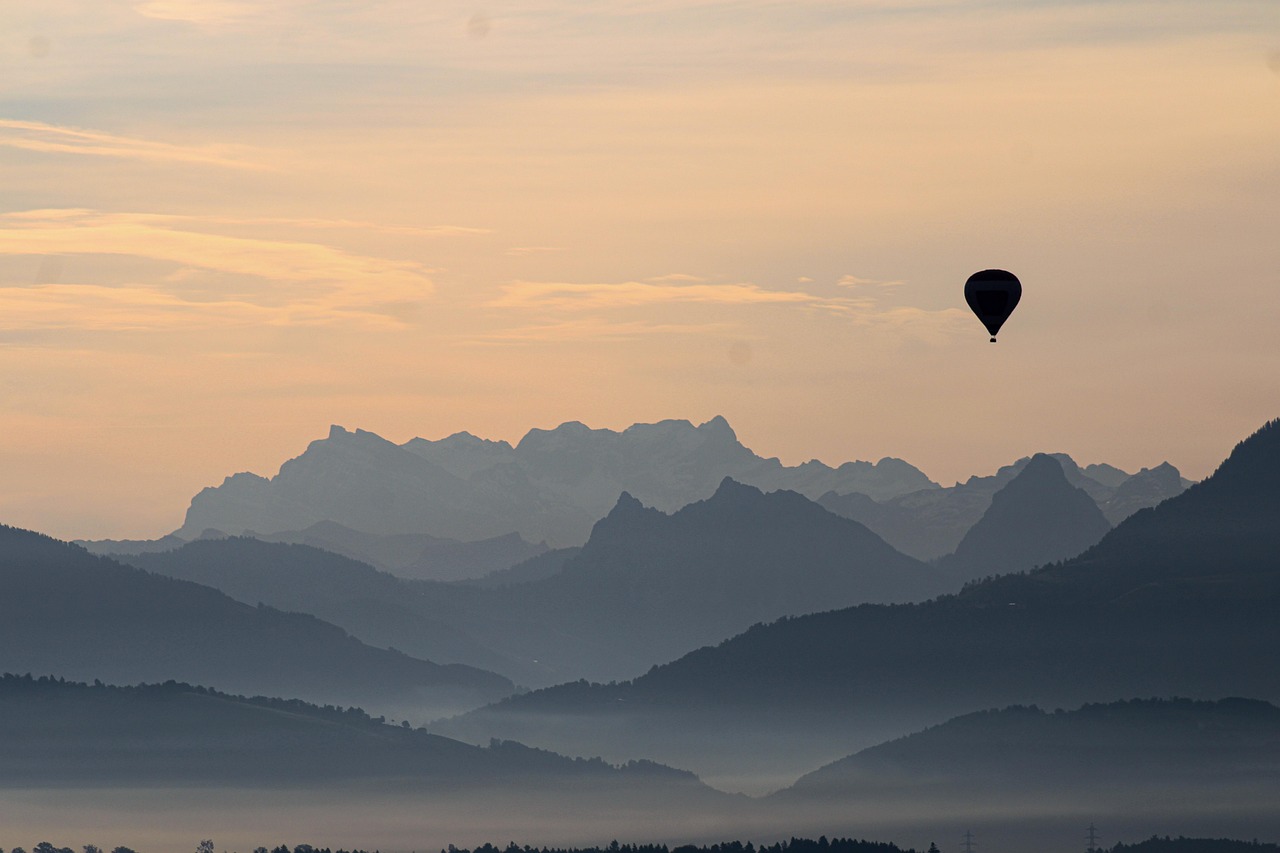 Explorer la Suisse en douceur : astuces pour un voyage idéal à la mi-saison